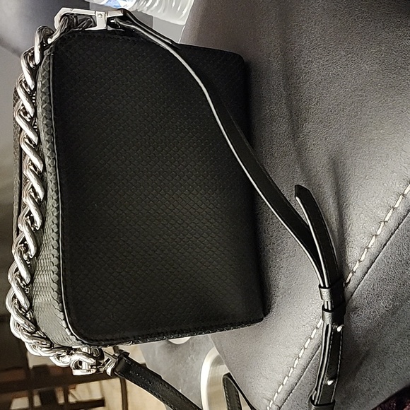 Kendall & Kylie Crossbody bag - Picture 4 of 6